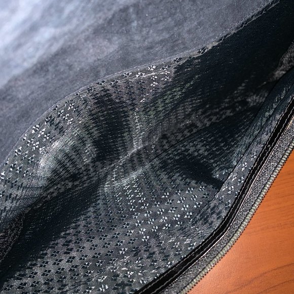 🌟HOST PICK 🌟💕Vintage Black Eel Skin Leather Clutch Purse - Picture 5 of 6